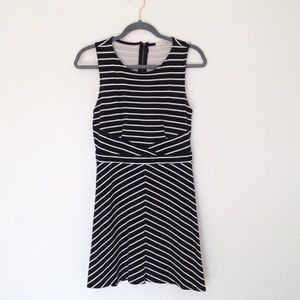 Rewind Women's Black with White Stripes Dress M